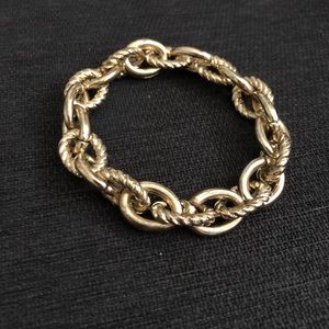Gold chain bracelet
